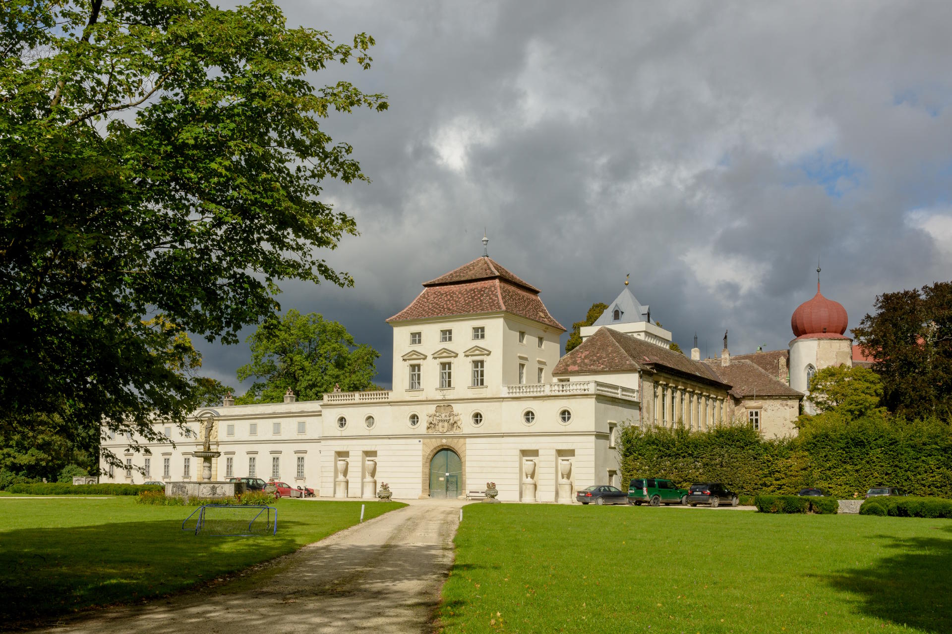 Außenansicht Schloss Ernstbrunn